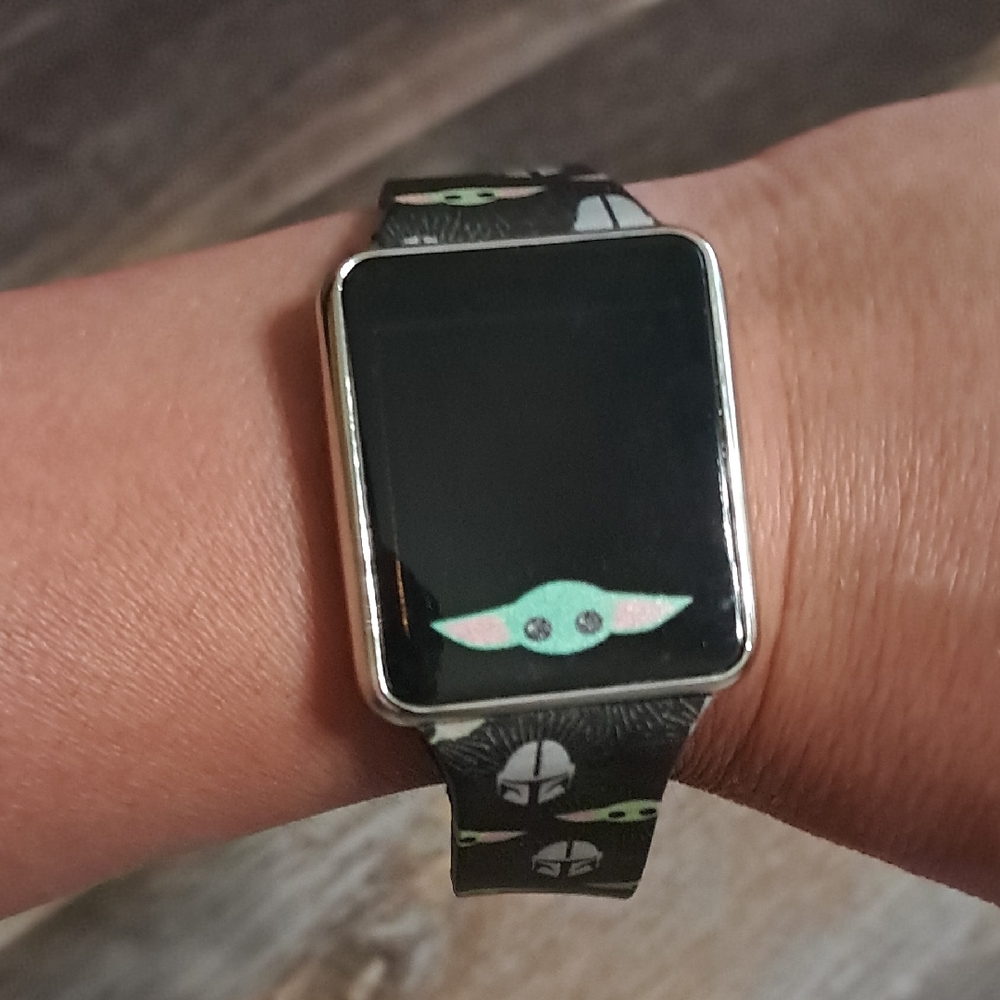 Smartwatch with Character Design - Black and Green